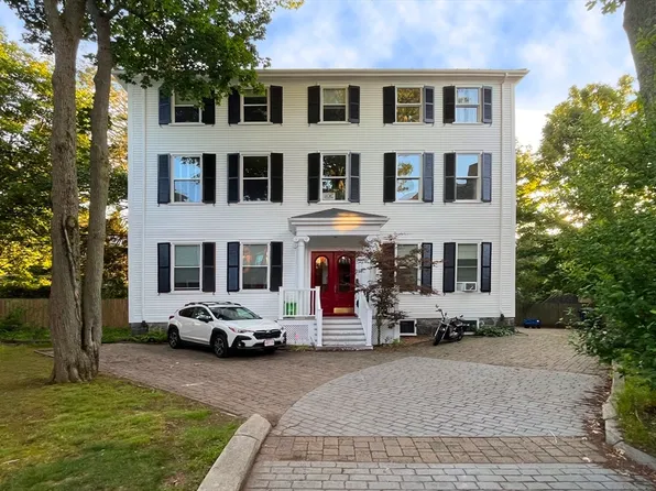 26 Grovenor Rd #1, Jamaica Plain, MA 02130