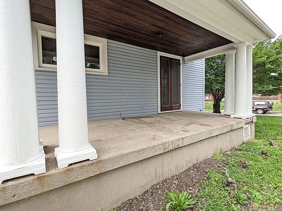 3rd image of 544 Kolping Ave