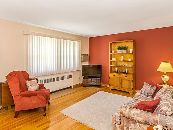 4th image of 82-10 Langdale St #135-B
