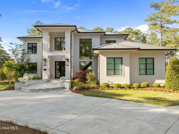 11 Elkton Drive, Pinehurst, NC 28374