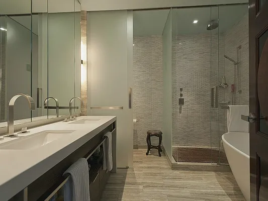 Rented by Sotheby's International Realty | media 10