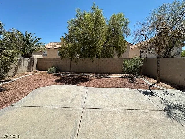 1604 Desert Canyon Ct — Photo 25