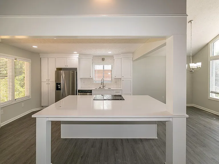 3941 Kensington Dr — Photo 7