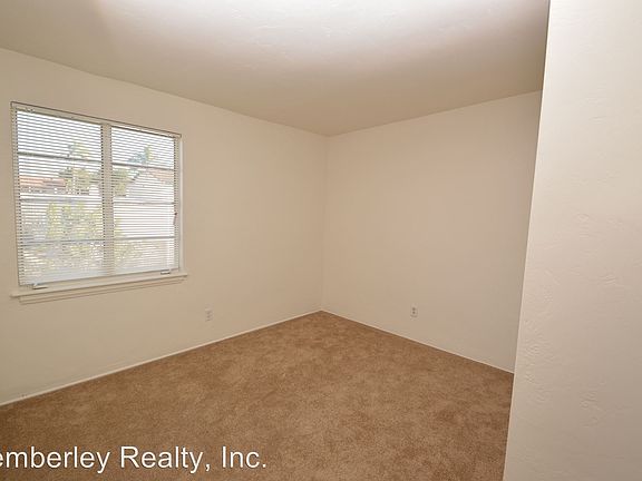 5th image of 4577 Maryland St