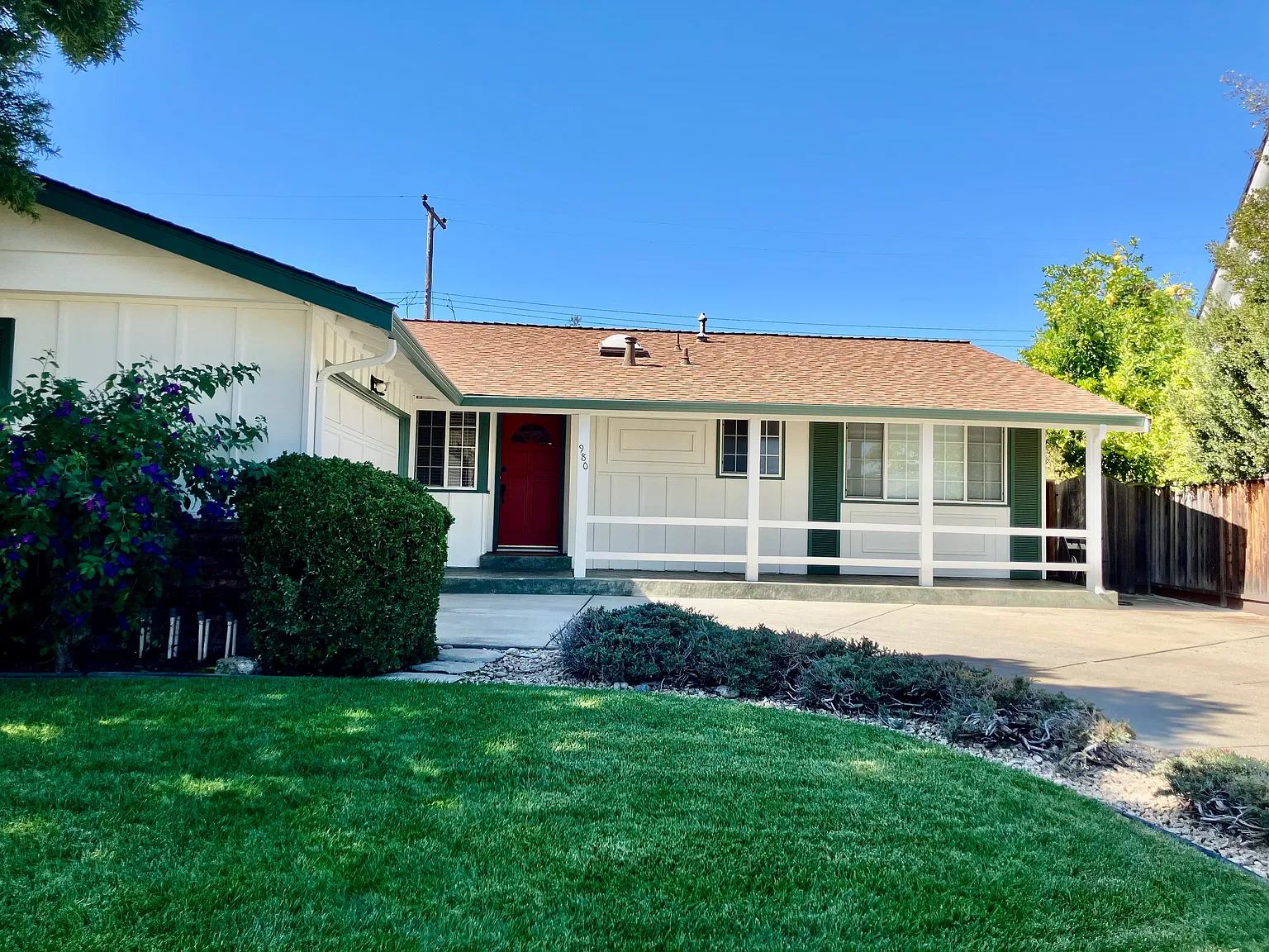 3 bed, 1724 sqft, $5,700 — Photo 1