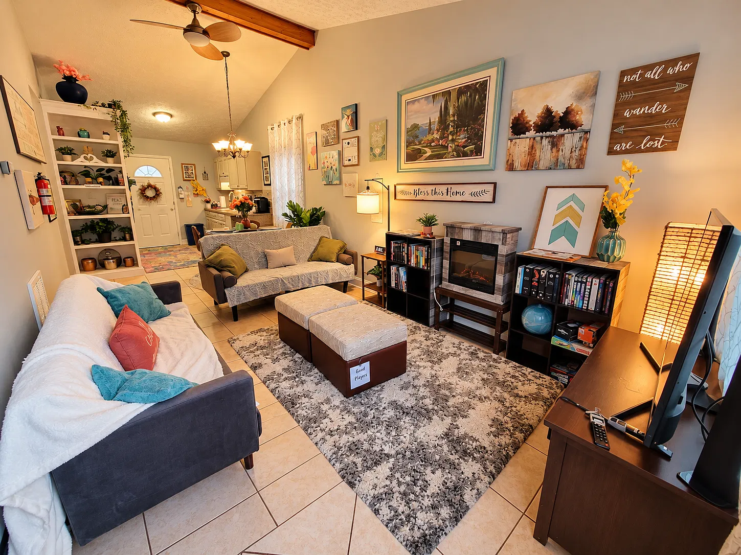 2 bed, 720 sqft, $1,600 — Photo 1