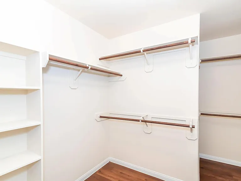 6254 Brenwood Cir — Photo 10