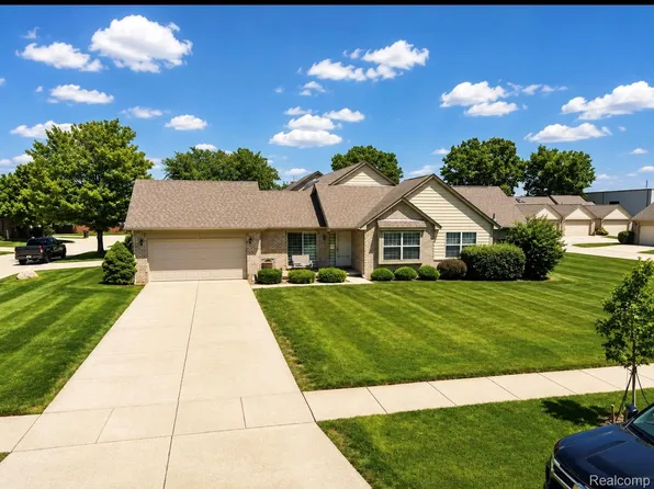 37750 Chase Run Dr #24, Sterling Heights, MI 48310