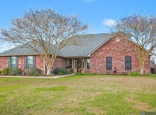 26177 Whispering Pines Ave, Denham Springs, LA 70726