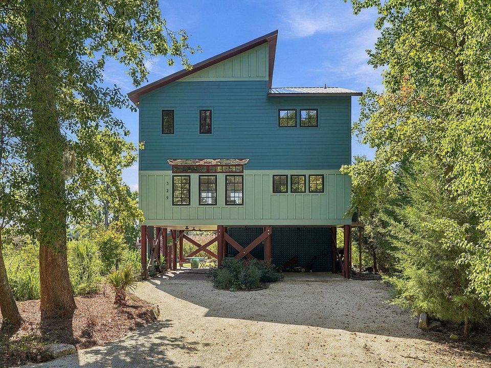 1st image of 329 Kaufman St.