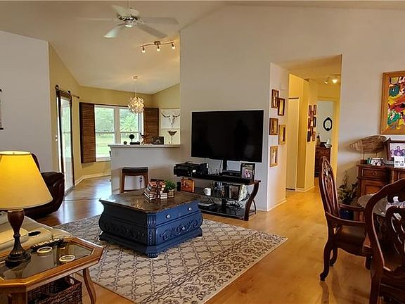 3rd image of 614 Winterbrooke Way