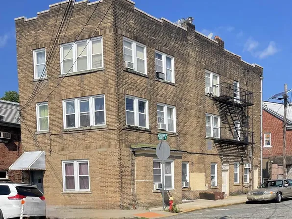 348 Montgomery St, Passaic, NJ 07055