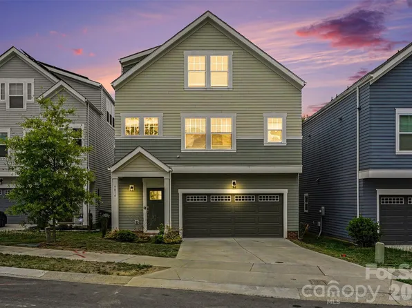 9014 Henry Thoreau Rd, Charlotte, NC 28214