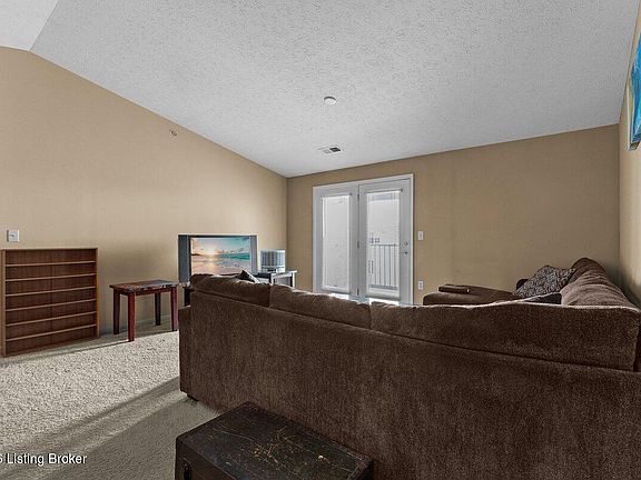 3rd image of 2600 Aristocrat Pl Unit 303