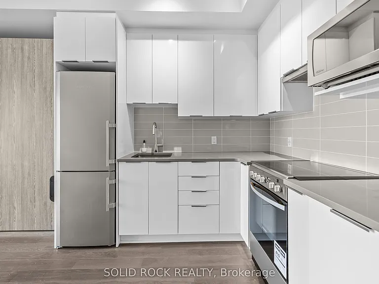 530 De Mazenod Ave #201 — Photo 12