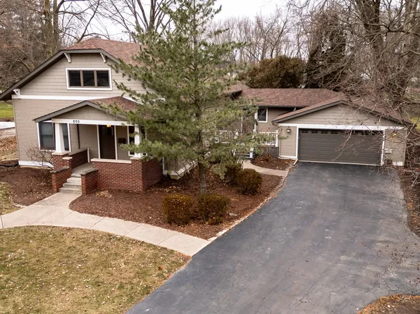 800 E Center St, Le Roy, IL 61752