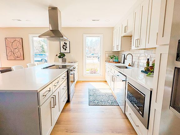 4th image of 5031 Foxwood Dr