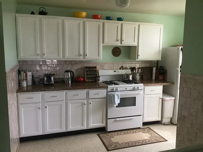 2105 Oakridge Ave — Photo 3
