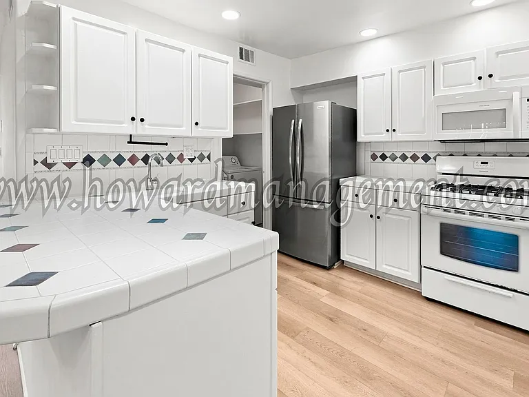 4605 Maytime Ln — Photo 6