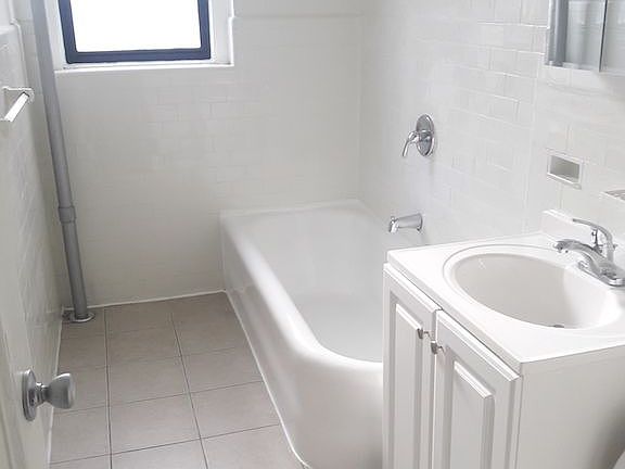 4th image of 4002 Carpenter Ave #Sb2