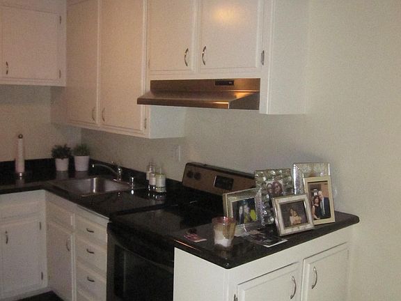 4th image of 801 Domingo Dr #5