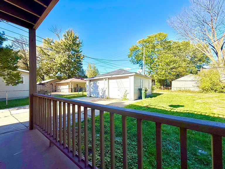 2180 Vernier Rd — Photo 22