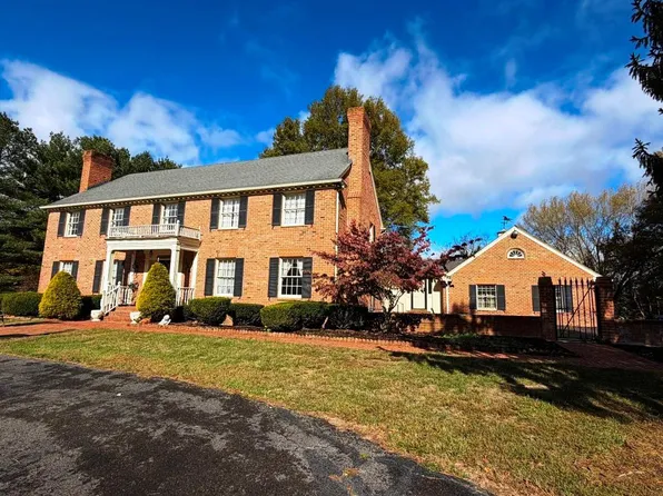 1210 W Ridge Rd, Wytheville, VA 24382
