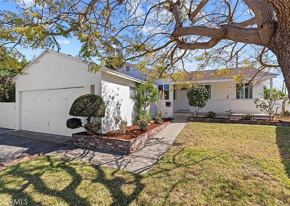 1st image of 2214 Fisher Ct