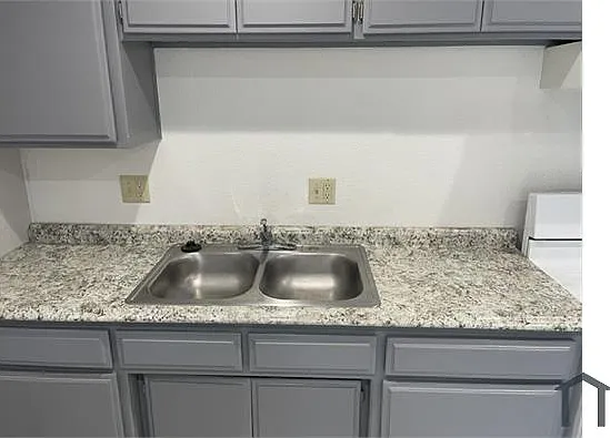 1 bed, 500 sqft, $1,600 — Photo 4