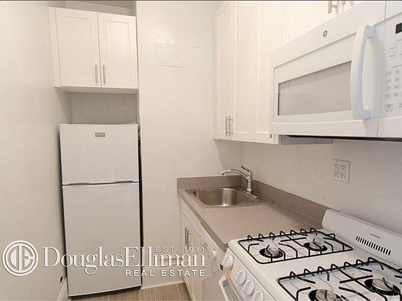 4th image of 153 E 96th St APT 4H