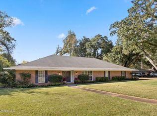 445 Armour Dr, Jackson, MS 39211