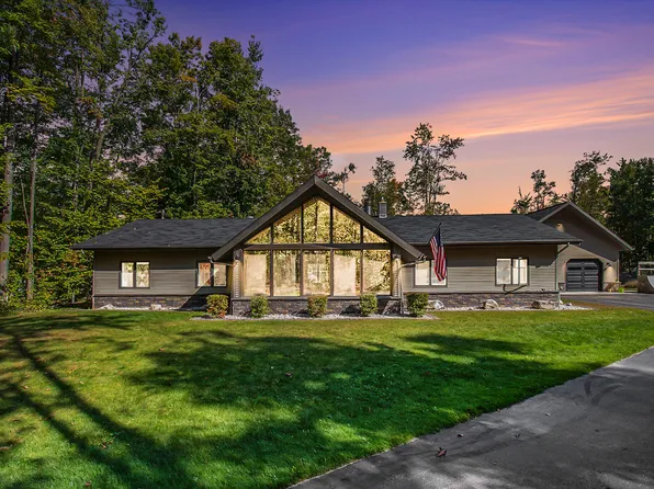 2371 E Mullett Lake Rd, Indian River, MI 49749
