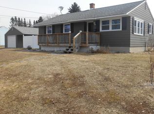 4 Pine Grove Dr, Pittsfield, MA 01201