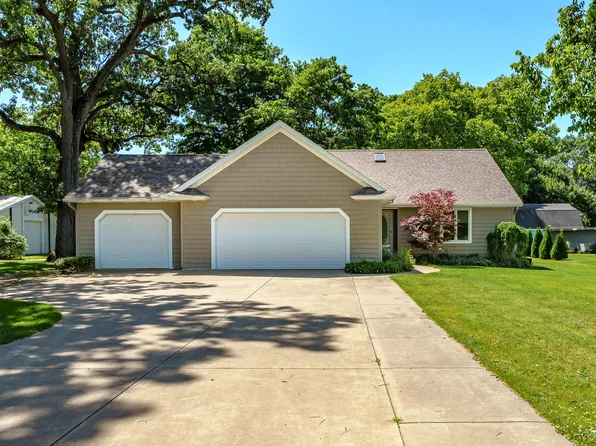 385 West St, Schoolcraft, MI 49087