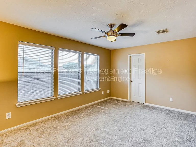 1122 Chase Park Dr — Photo 14