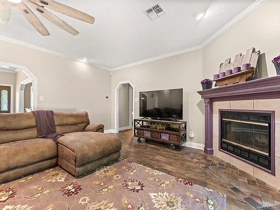 5th image of 1072 Blackwood Ct