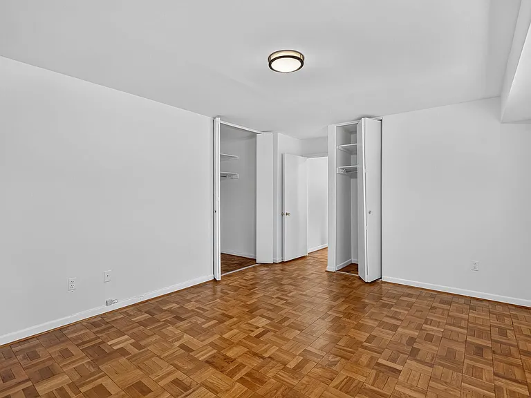 10524 Weymouth St #1-W-1 — Photo 12