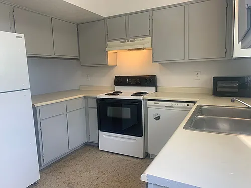 12120 Candelaria Rd NE Photo 1
