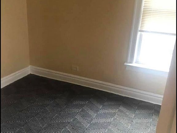 4th image of 4026 N Kimball Ave #2