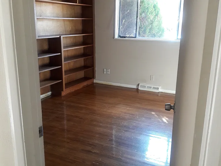 6605 Natalie Ave NE — Photo 6