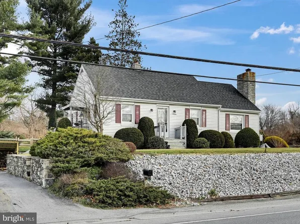 4356 Division Hwy, East Earl, PA 17519