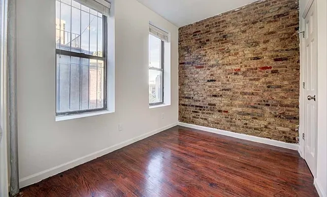 Rented by REAL New York | media 23