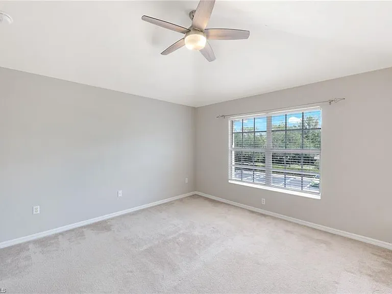 1088 Oxford Ln #48 — Photo 15