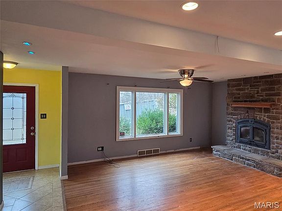 4th image of 1 Silverwoods Ln