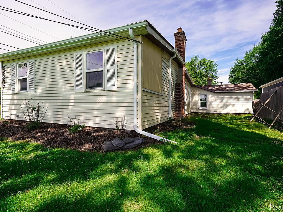 36807 Jefferson Ave, photo 5