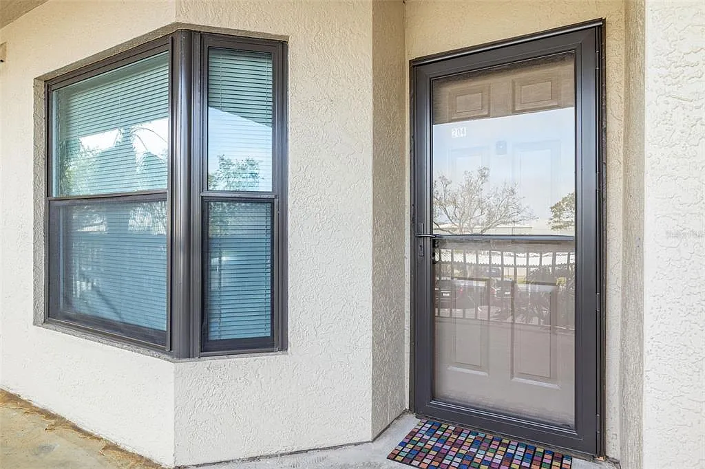 1 bed, 1.5 bath, 875 sqft, $1,900 — Photo 4