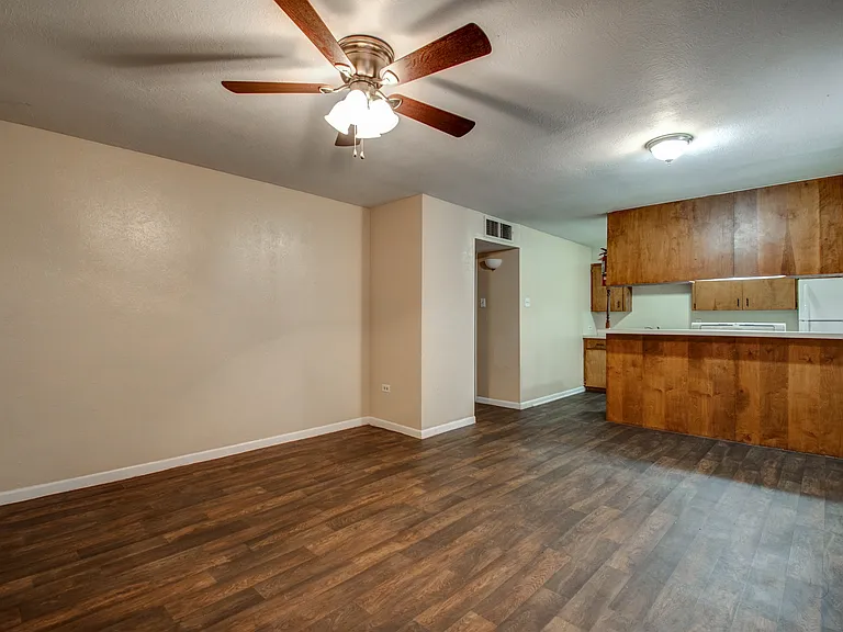 Arroyo Apartments — Photo 6