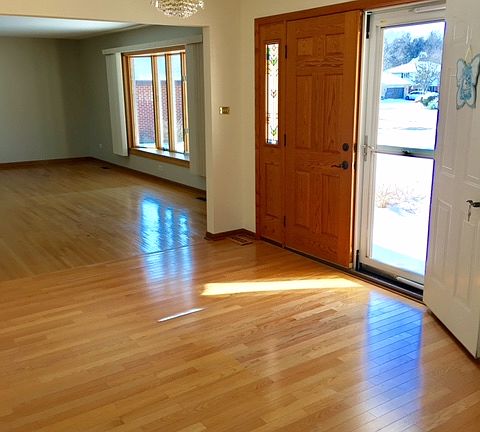 4th image of 13643 Deerpath Dr
