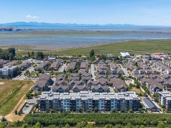 1792 Starling Dr #413, Tsawwassen, BC V4M 0E4