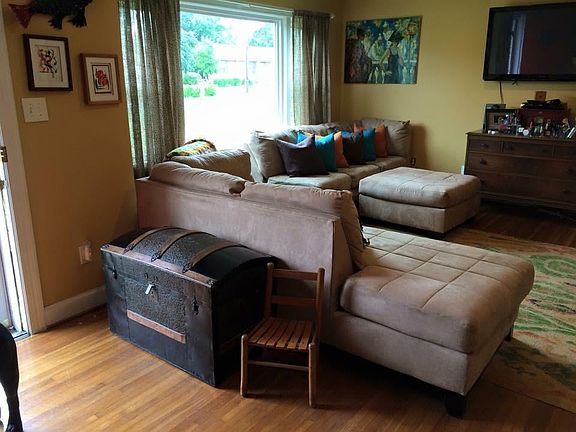 5th image of 202 Eastland Ave